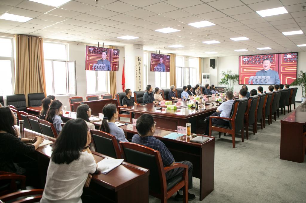 铭记历史荣光 凝聚奋进力量——我校组织师生收看纪念中国人民抗日战争暨世界反法西斯战争胜利80周年大会